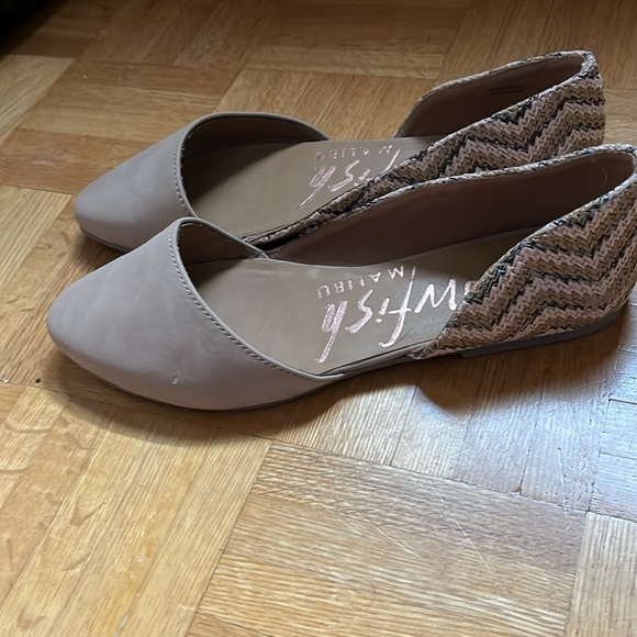 Flats - Picture 2 of 4